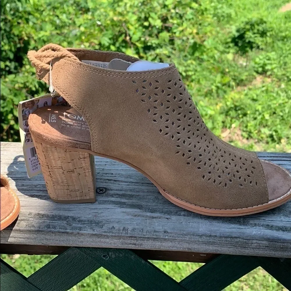 Toms Cork Heeled Open toe  Sz 9.5W New